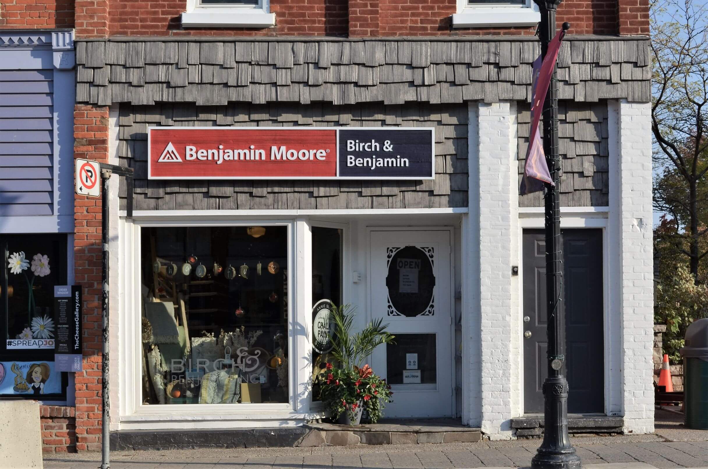 Birch & Benjamin logo